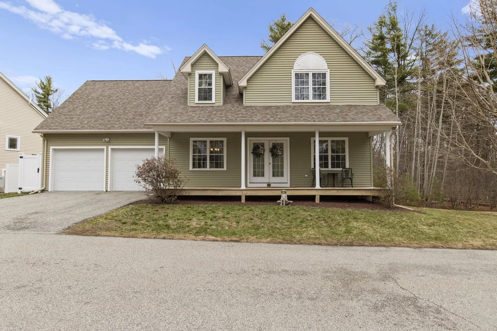 Unit for sale at 5 Izzy, Kittery, ME 03904