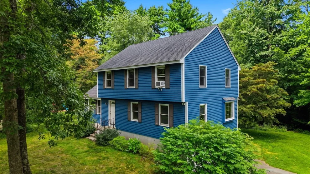 Unit for sale at 263 Baboosic Lake, Merrimack, NH 03054