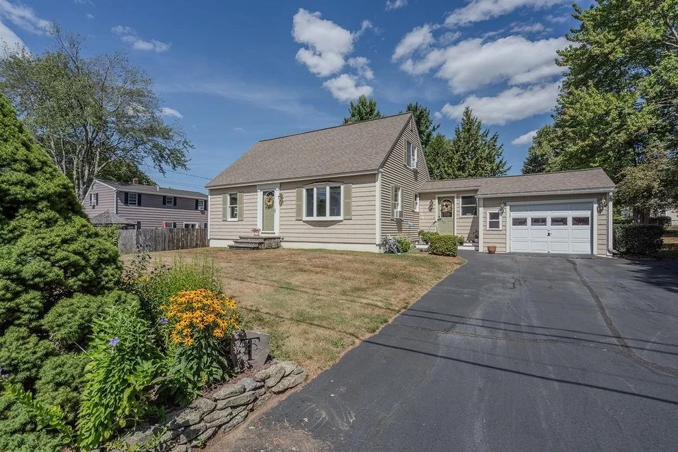 Unit for sale at 27 Hampshire, Rochester, NH 03867
