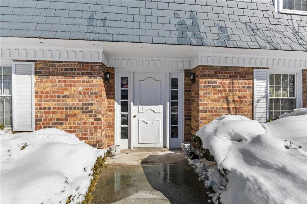 Unit for sale at 125 Kennedy, South Burlington, VT 05403