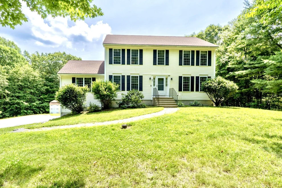 Unit for sale at 44 Wallingford, Milford, NH 03055