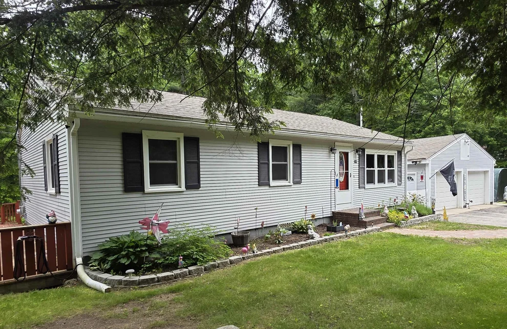 Unit for sale at 196 Clothespin Bridge, Webster, NH 03303