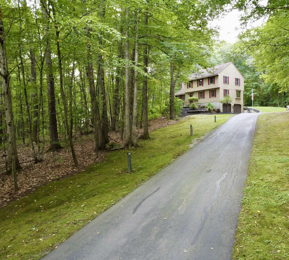 Unit for sale at 16 Windsor, Merrimack, NH 03054