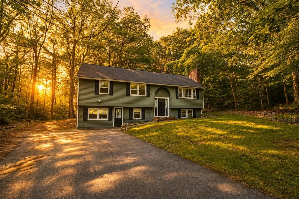 Unit for sale at 16 Mcgettigan, Milford, NH 03055