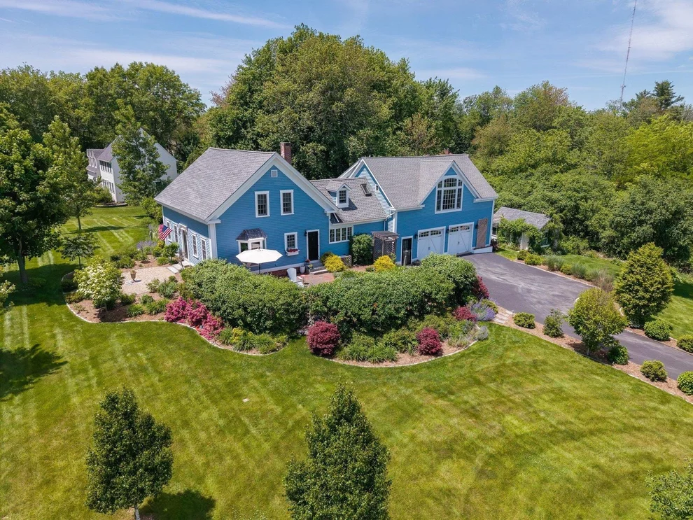 Unit for sale at 29 Isaac Lucas, Dover, NH 03820