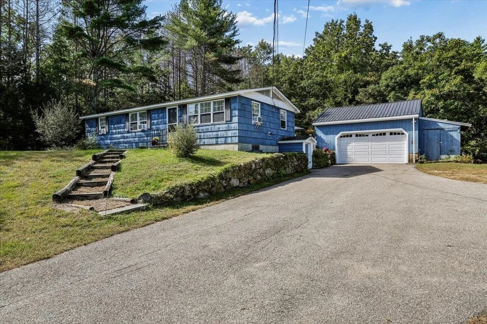 Unit for sale at 246 Hill, Franklin, NH 03235