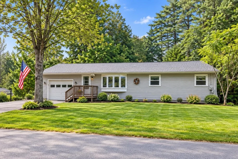 Unit for sale at 26 Bigwood, Merrimack, NH 03054