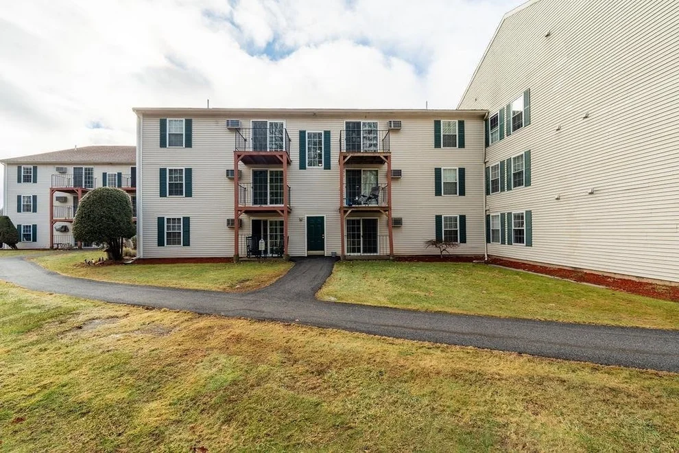 Unit for sale at 1703 White Cedar, Portsmouth, NH 03801