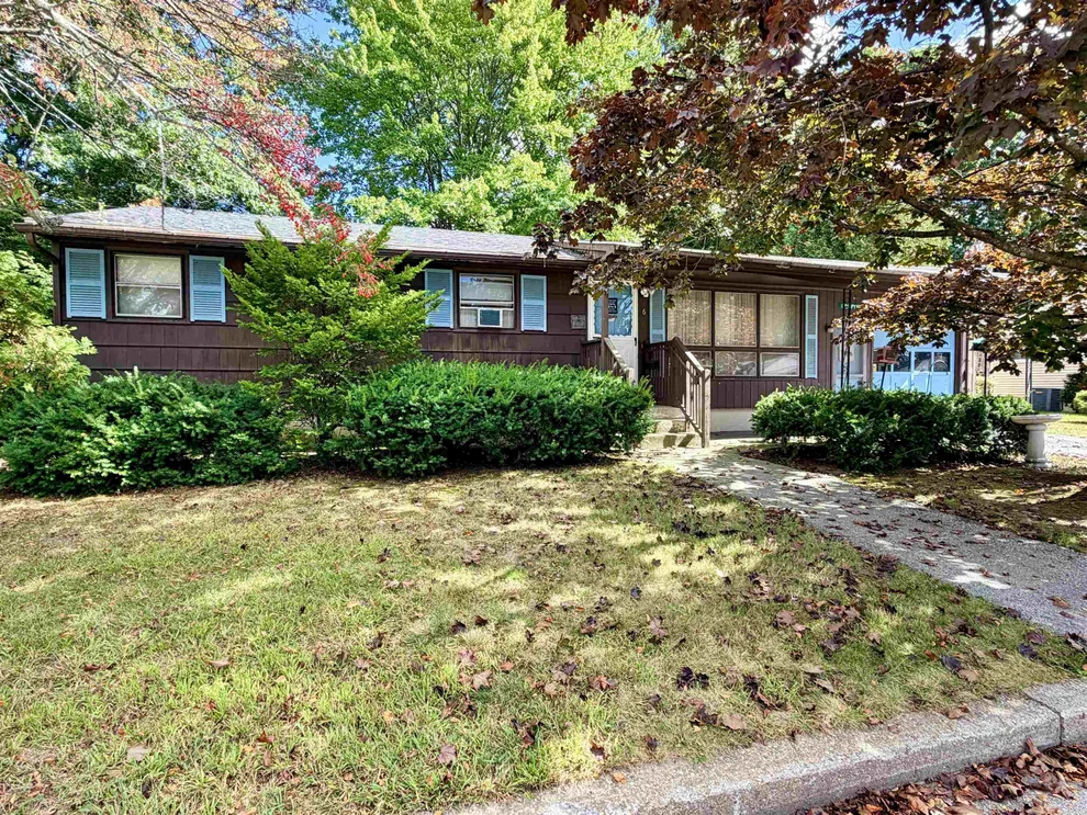 Unit for sale at 6 Alexander, Manchester, NH 03109
