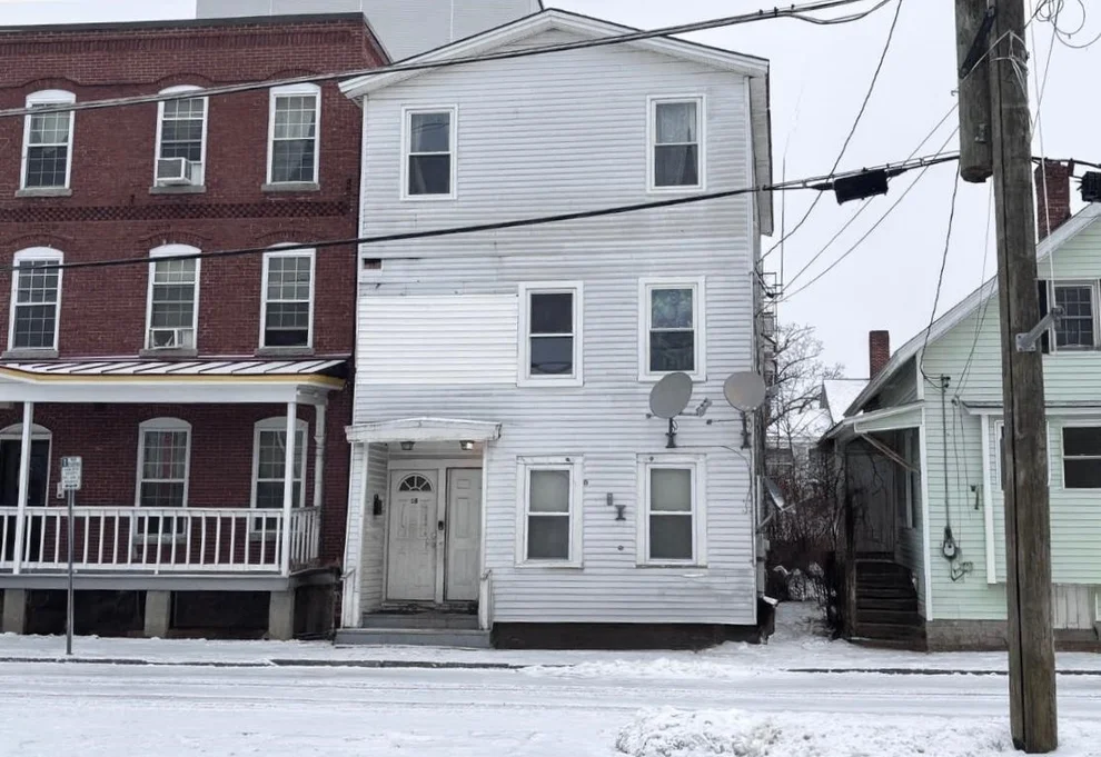 Unit for sale at 18-20 Maple, Nashua, NH 03064