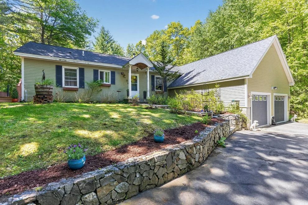 Unit for sale at 14 Stevens, Newmarket, NH 03857
