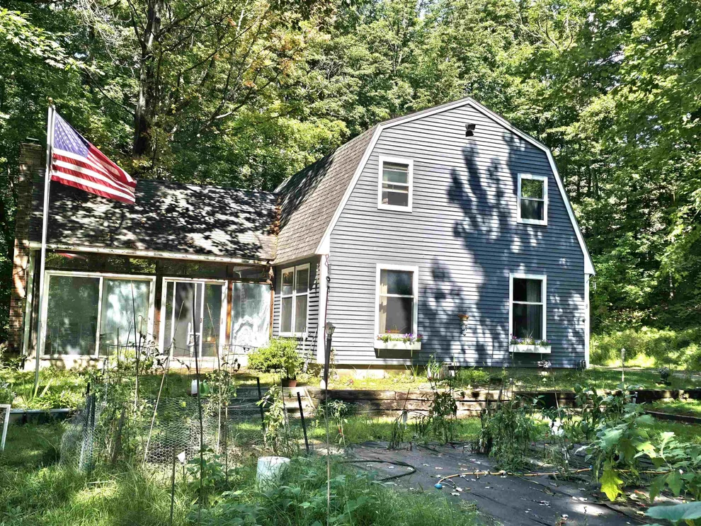 Unit for sale at 9 Burdett, Bartlett, NH 03845