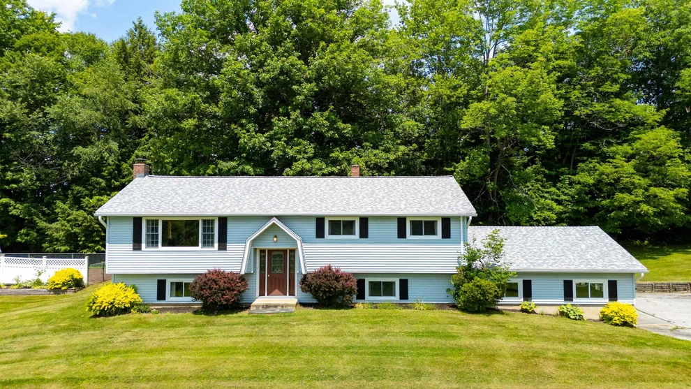 Unit for sale at 863 Perry Hill, Waterbury, VT 05676