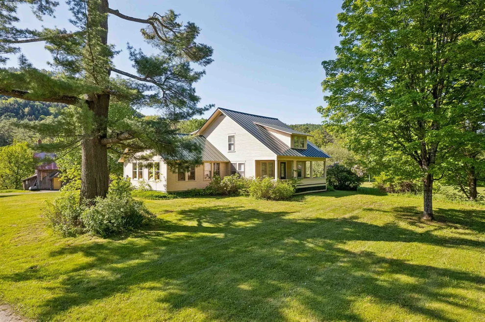Unit for sale at 4 Larkin, Tunbridge, VT 05077