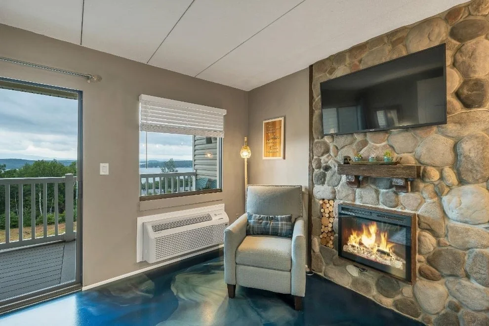 Unit for sale at 375 Endicott Street N, Laconia, NH 03246