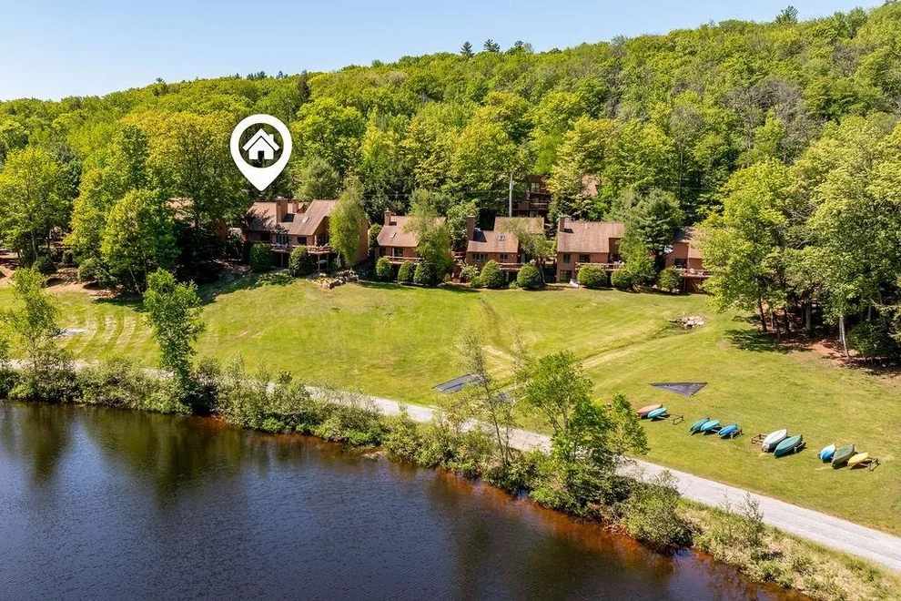 Unit for sale at 820 Covered Bridge, Grantham, NH 03753
