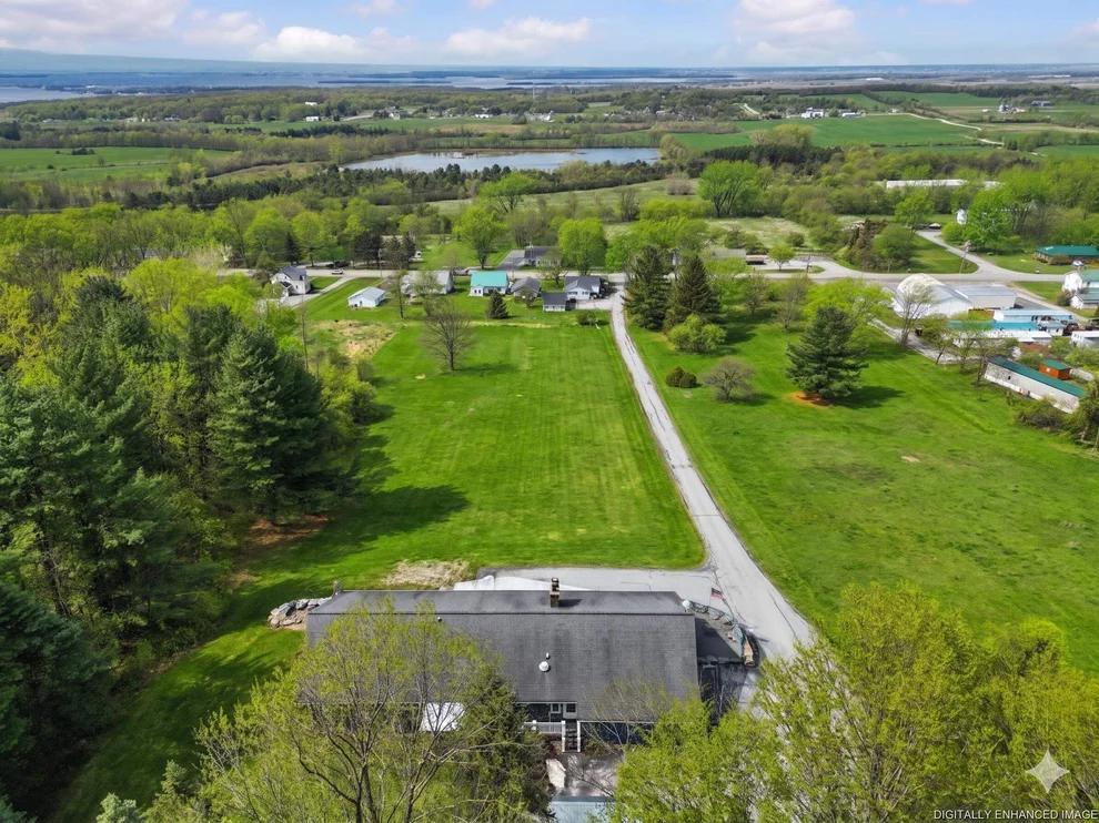 Unit for sale at 445 South Main, St. Albans Town, VT 05478