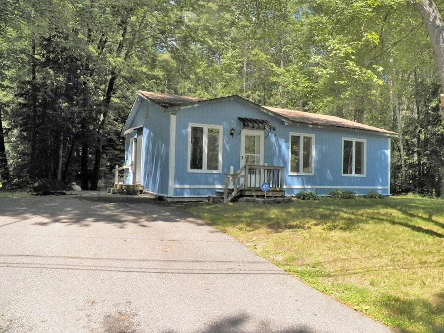 Unit for sale at 25 Woodlawn, Hillsborough, NH 03244