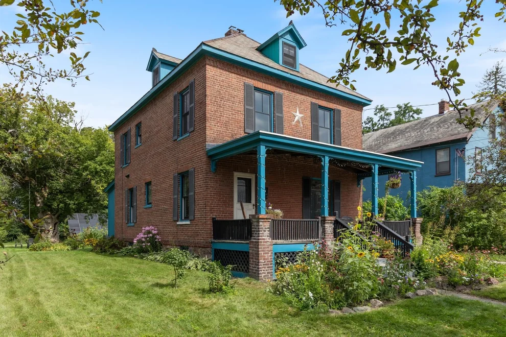 Unit for sale at 412 North, Burlington, VT 05401