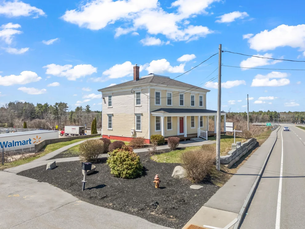 Unit for sale at 2204 Woodbury, Newington, NH 03801