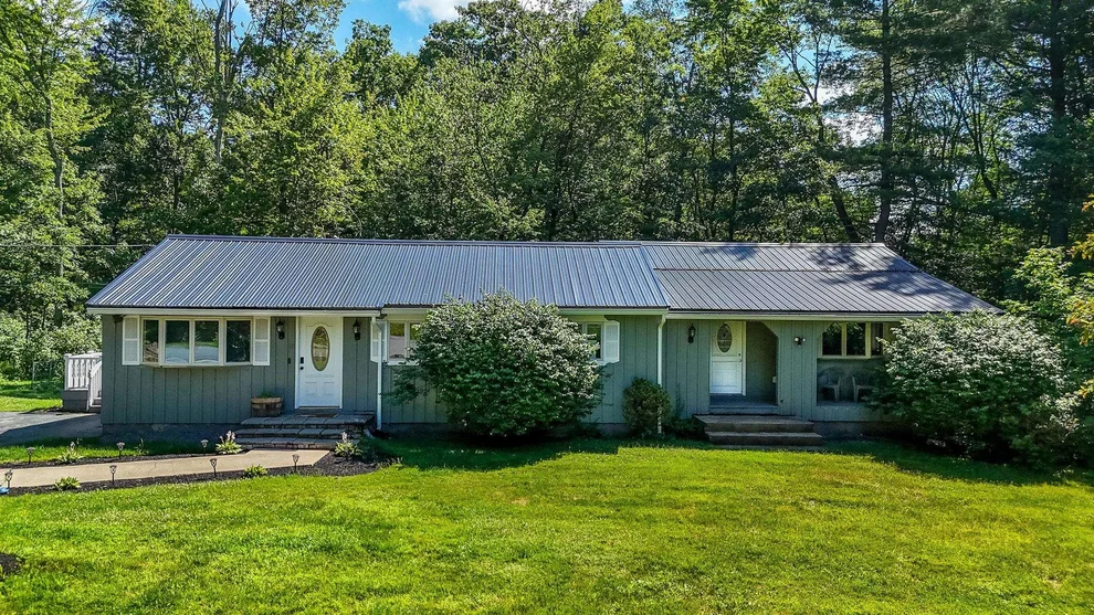 Unit for sale at 10 Appaloosa, Pelham, NH 03076