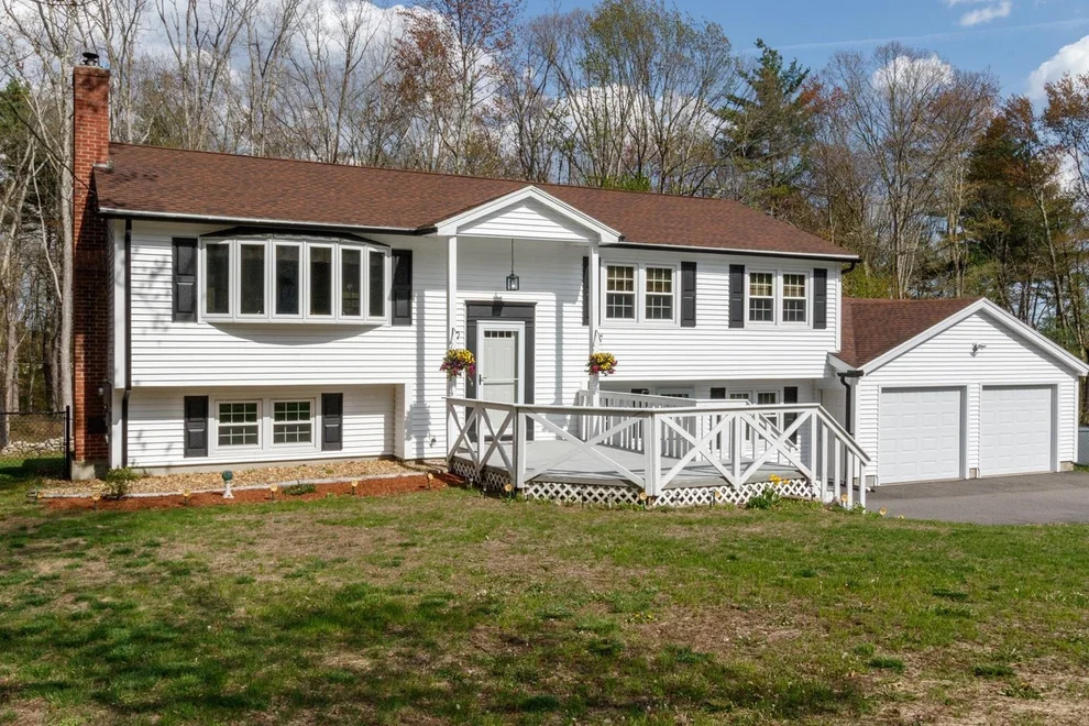 Unit for sale at 11 Mathew, Merrimack, NH 03054