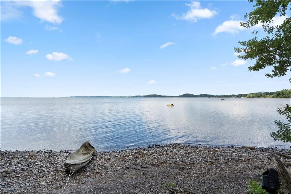 Unit for sale at 230 Pine Meadow, Colchester, VT 05446