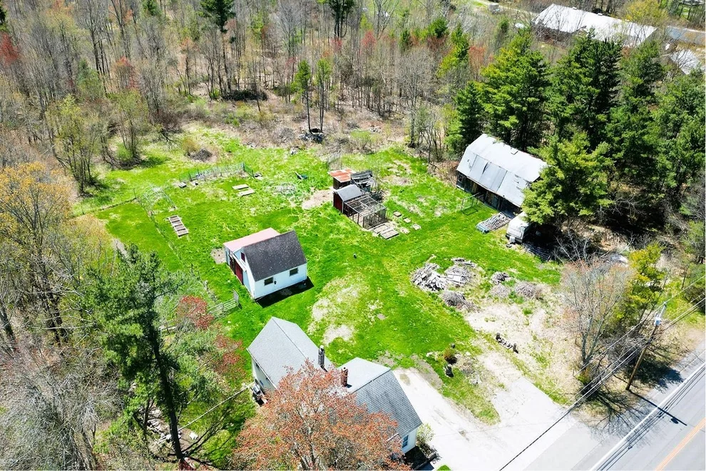 Unit for sale at 197 Chester, Chester, NH 03036