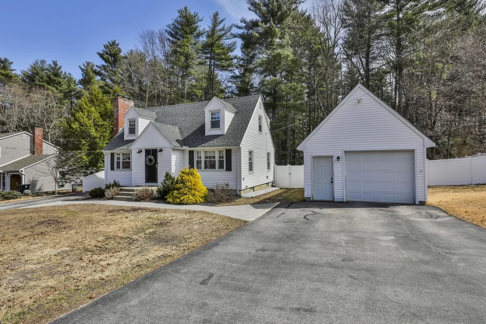Unit for sale at 42 Dublin, Nashua, NH 03063