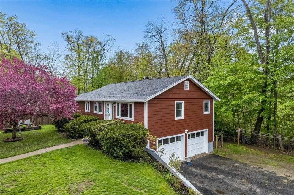 Unit for sale at 36 Oakwood, Milford, NH 03055