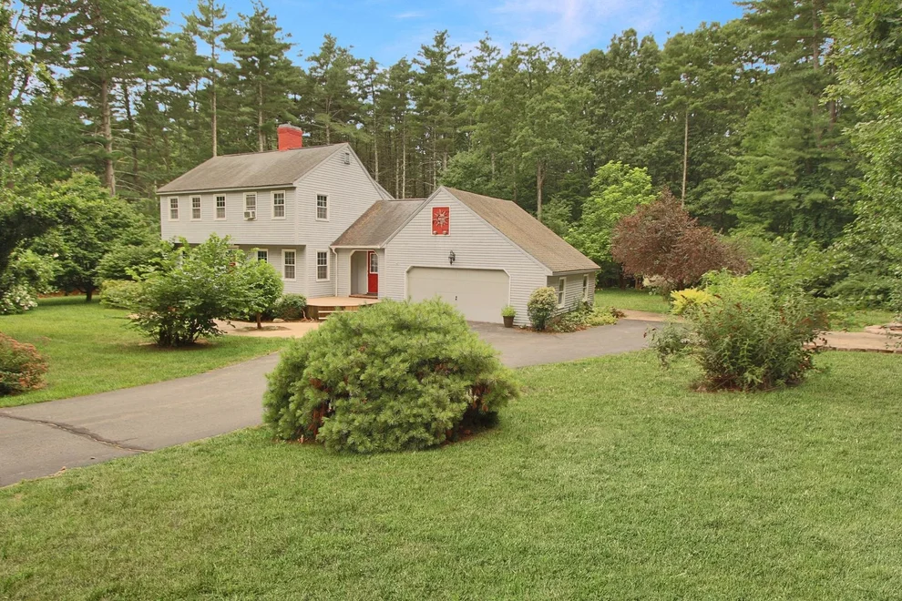 Unit for sale at 26 Ministerial, Merrimack, NH 03054