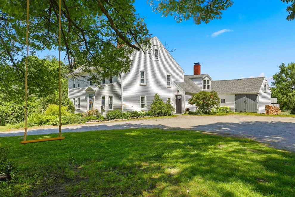 Unit for sale at 235 Middle, Deerfield, NH 03037