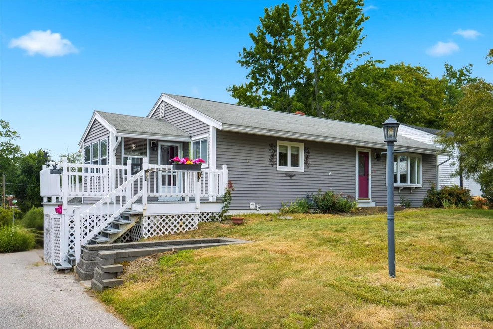 Unit for sale at 176 Portsmouth, Manchester, NH 03109