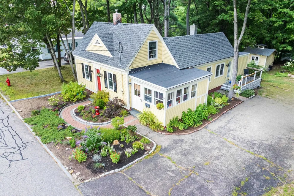Unit for sale at 59 Maple, Somersworth, NH 03878