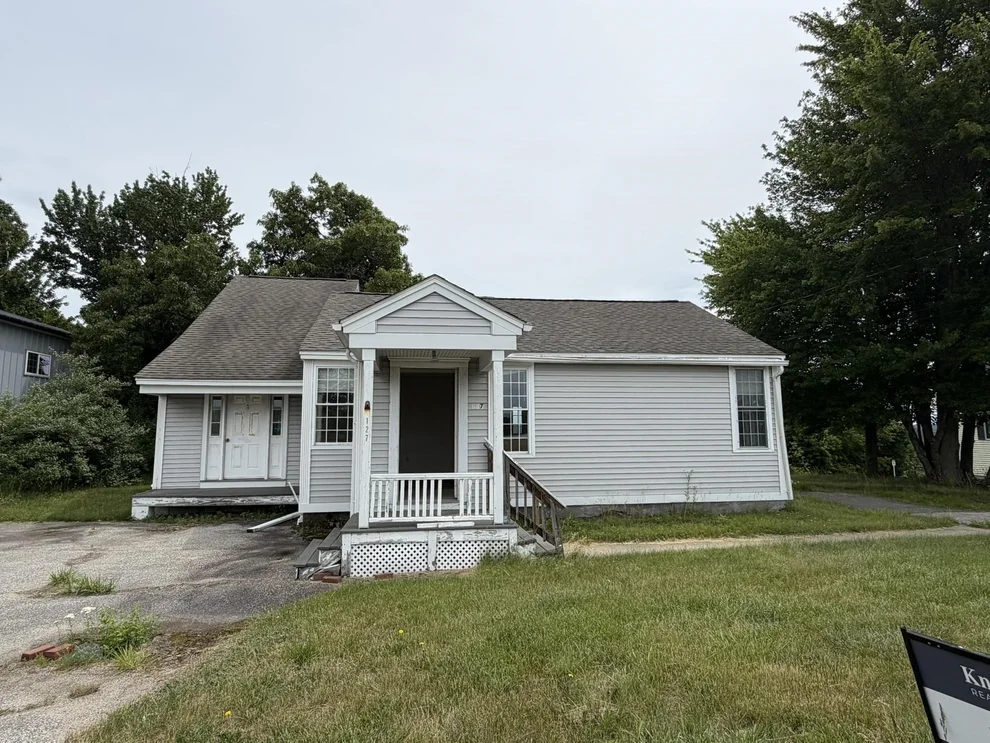 Unit for sale at 127 Daniel Webster, Merrimack, NH 03054