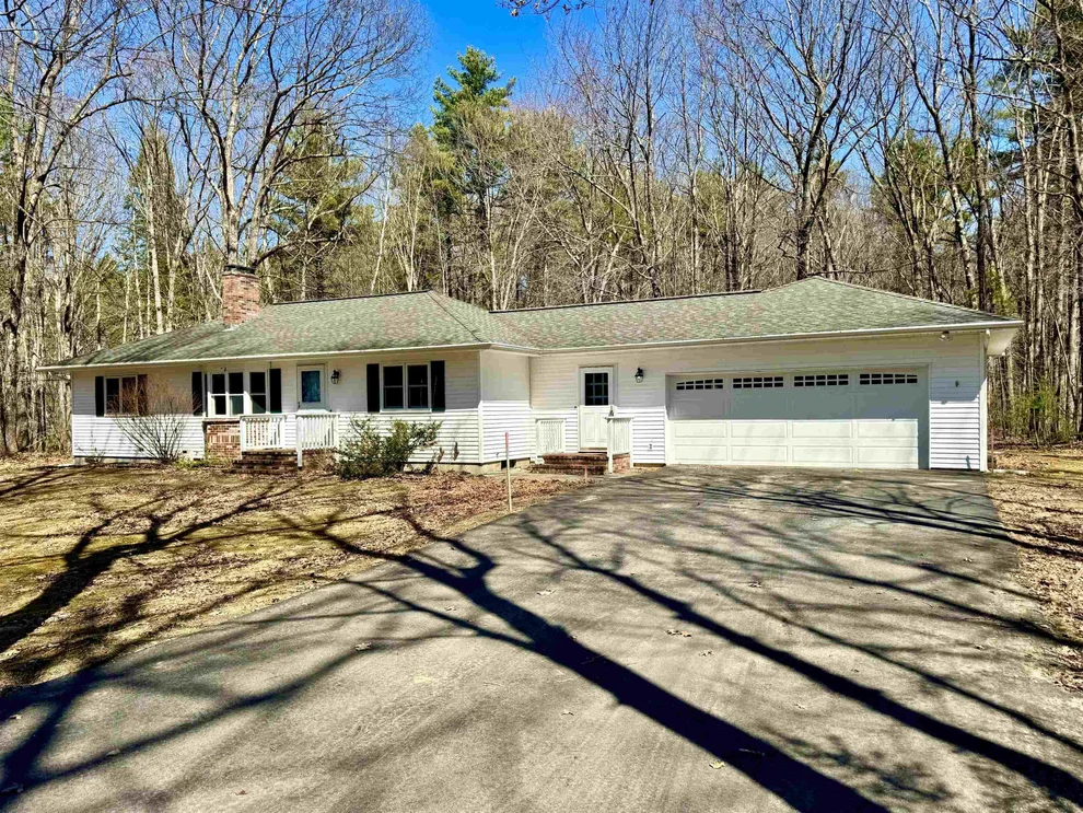 Unit for sale at 28 Mo Sett, Goffstown, NH 03045