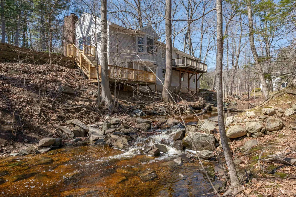 Unit for sale at 226 Amesbury, Kensington, NH 03833