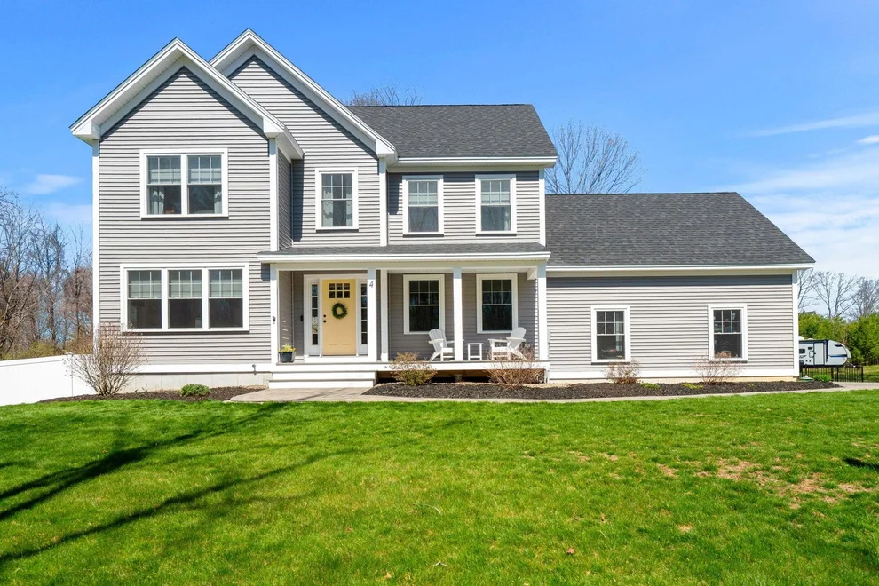 Unit for sale at 4 Overlook, Epping, NH 03042
