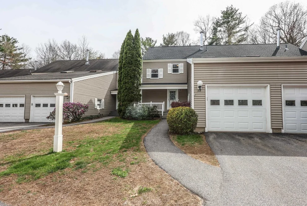 Unit for sale at 38 Winterwood, Londonderry, NH 03053