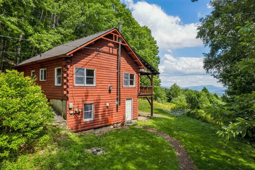 Unit for sale at 2772 South Vershire, Vershire, VT 05079