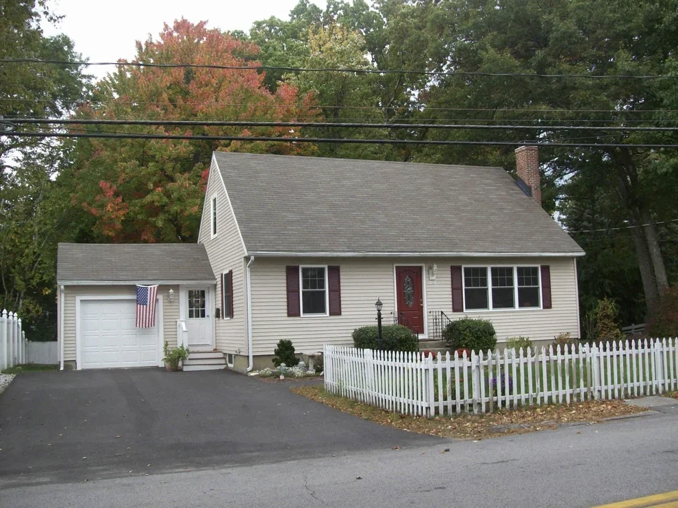 Unit for sale at 292 Smyth, Manchester, NH 03104
