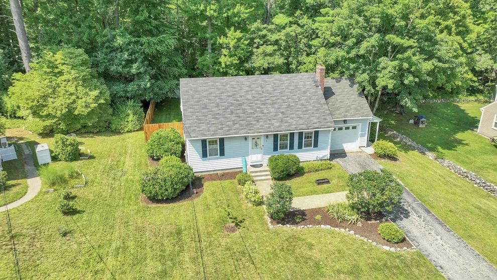 Unit for sale at 5 Woodward, Milford, NH 03055