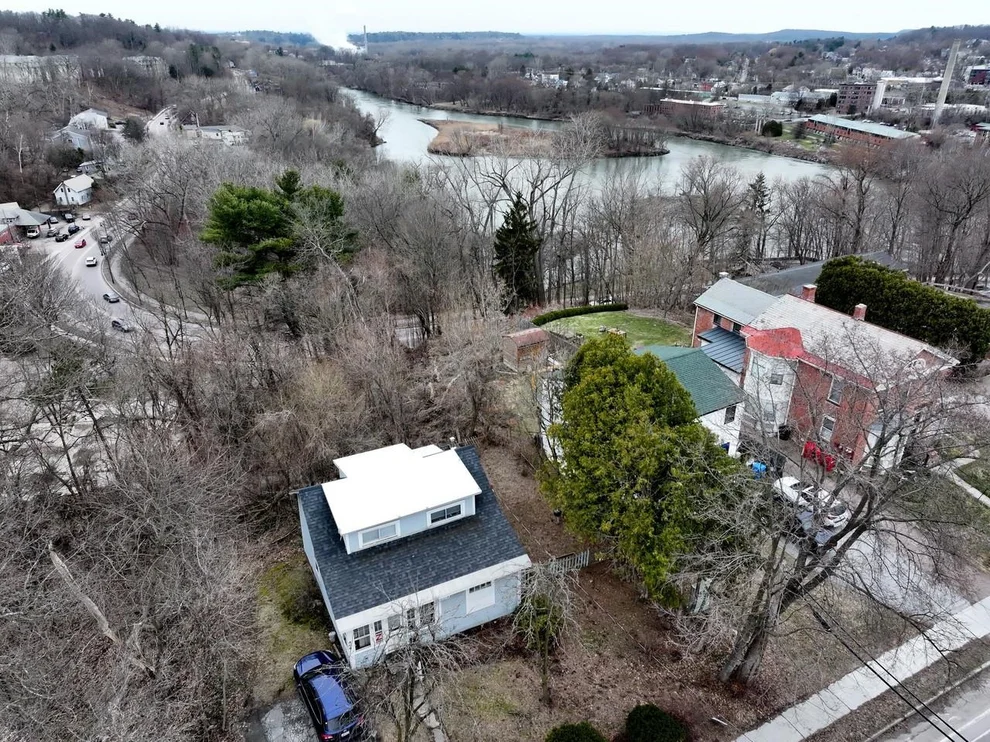 Unit for sale at 406 Colchester, Burlington, VT 05401