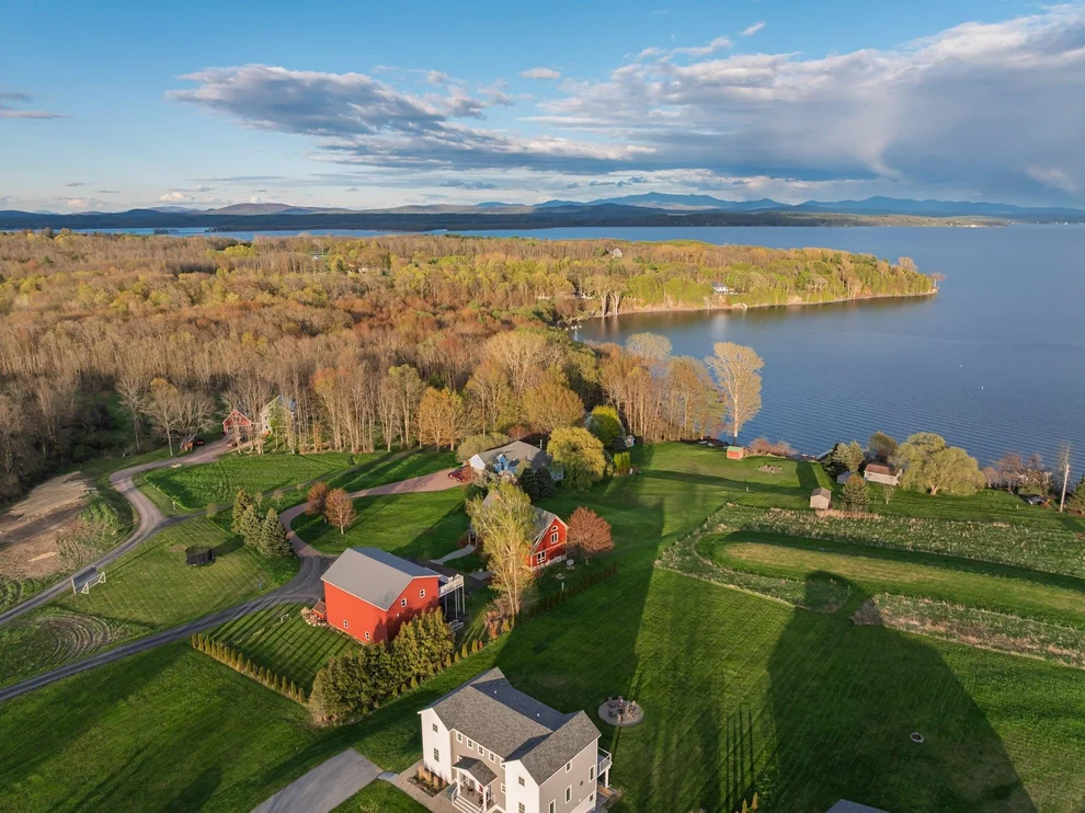 Unit for sale at 14 Turtle Bay, South Hero, VT 05486