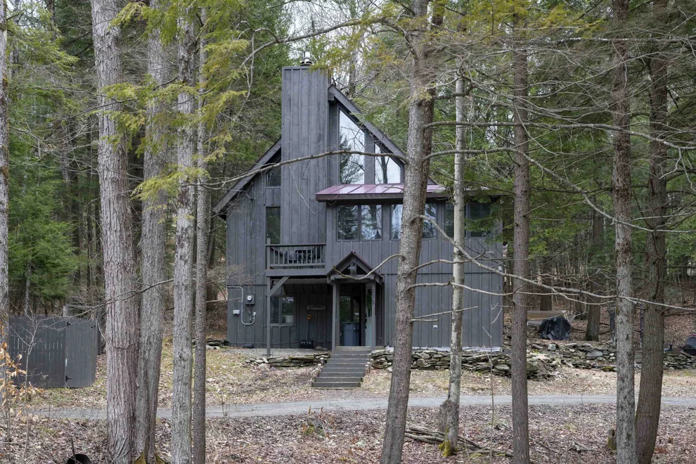 Unit for sale at 988 Old Quechee, Hartford, VT 05059