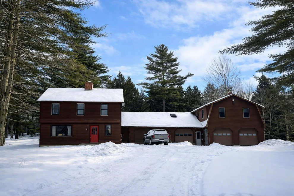 Unit for sale at 846 Weeks Hill, Stowe, VT 05672
