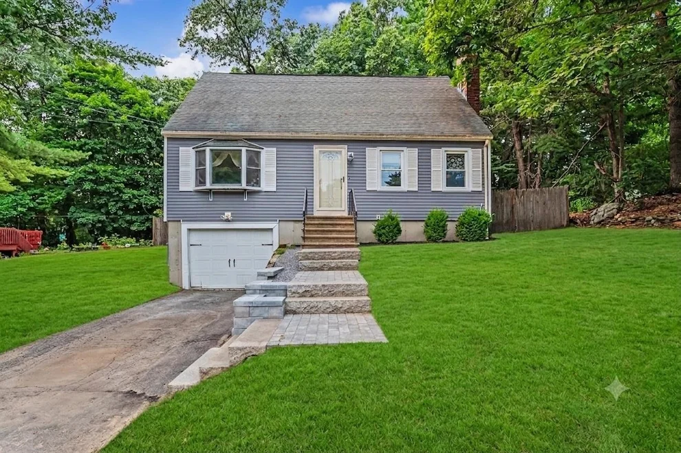 Unit for sale at 6 Colleen, Nashua, NH 03062
