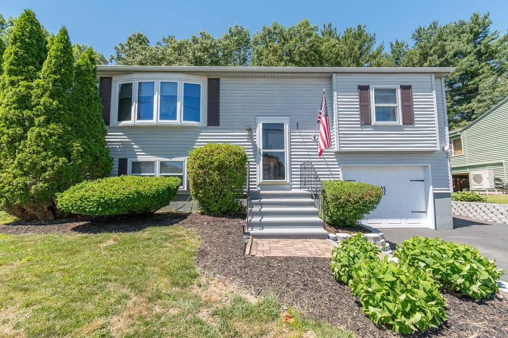 Unit for sale at 96 Ellingwood, Manchester, NH 03103