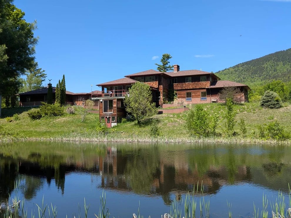 Unit for sale at 196 Dundee, Jackson, NH 03846