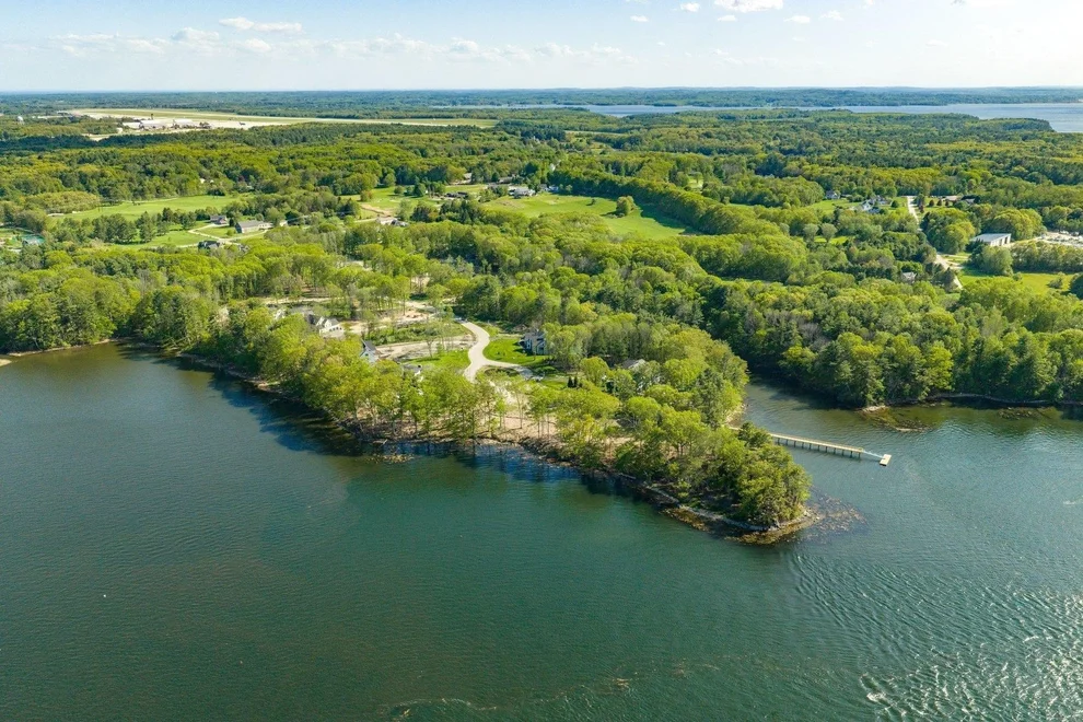 Unit for sale at 82 Shipwright, Newington, NH 03801